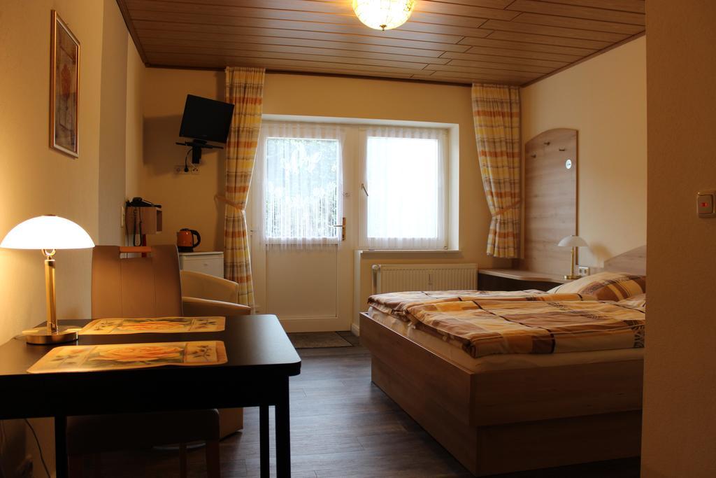 Jahnkes Gasthaus-Pension Garni Todesfelde ภายนอก รูปภาพ