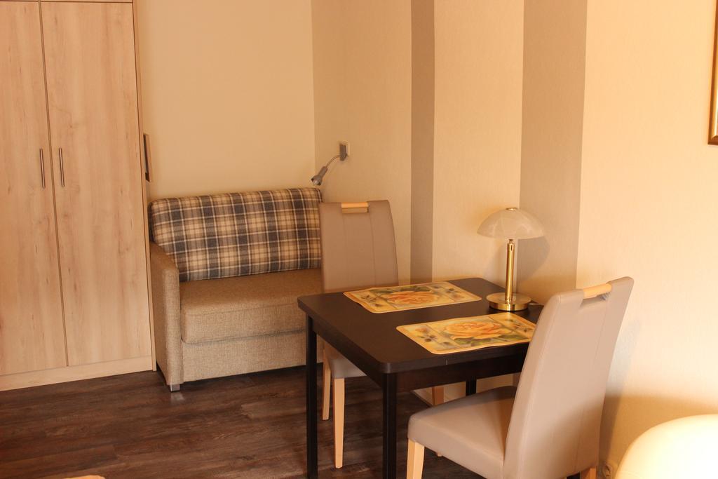 Jahnkes Gasthaus-Pension Garni Todesfelde ภายนอก รูปภาพ