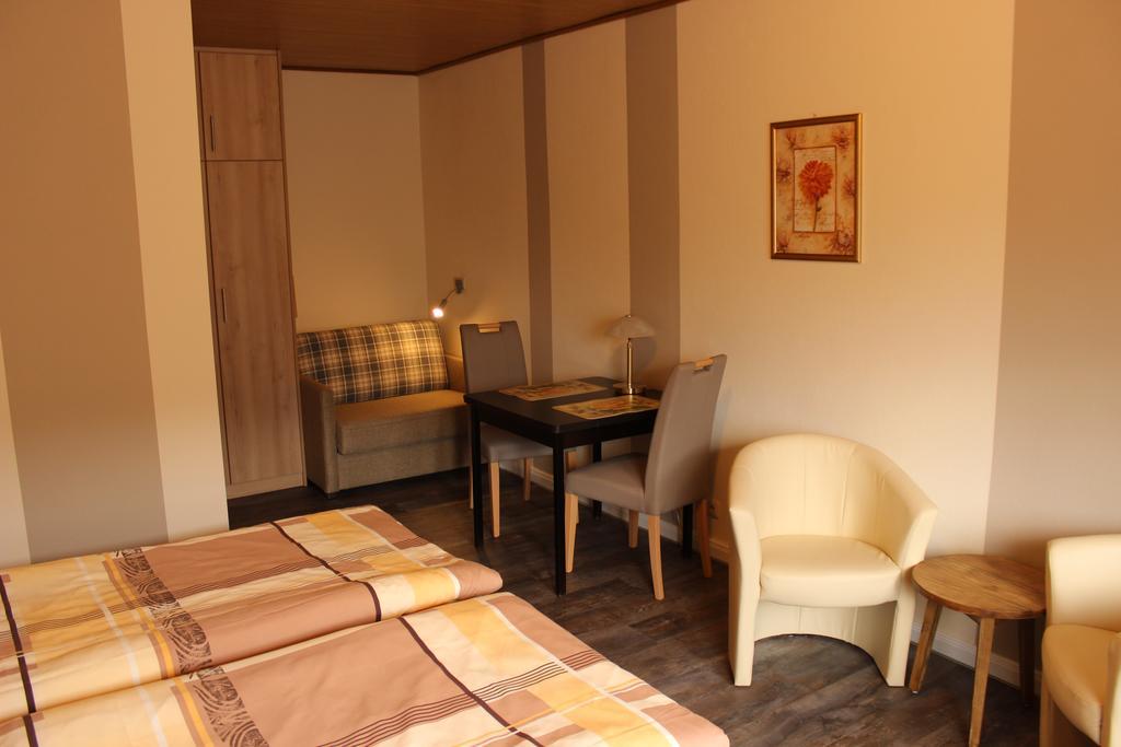 Jahnkes Gasthaus-Pension Garni Todesfelde ภายนอก รูปภาพ